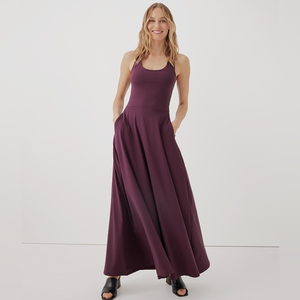 BTWT Maroon Medium Fit & Glare Open Back Maxi Dress